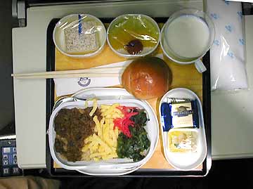 KLMオランダ航空：お箸つきということは日本線？